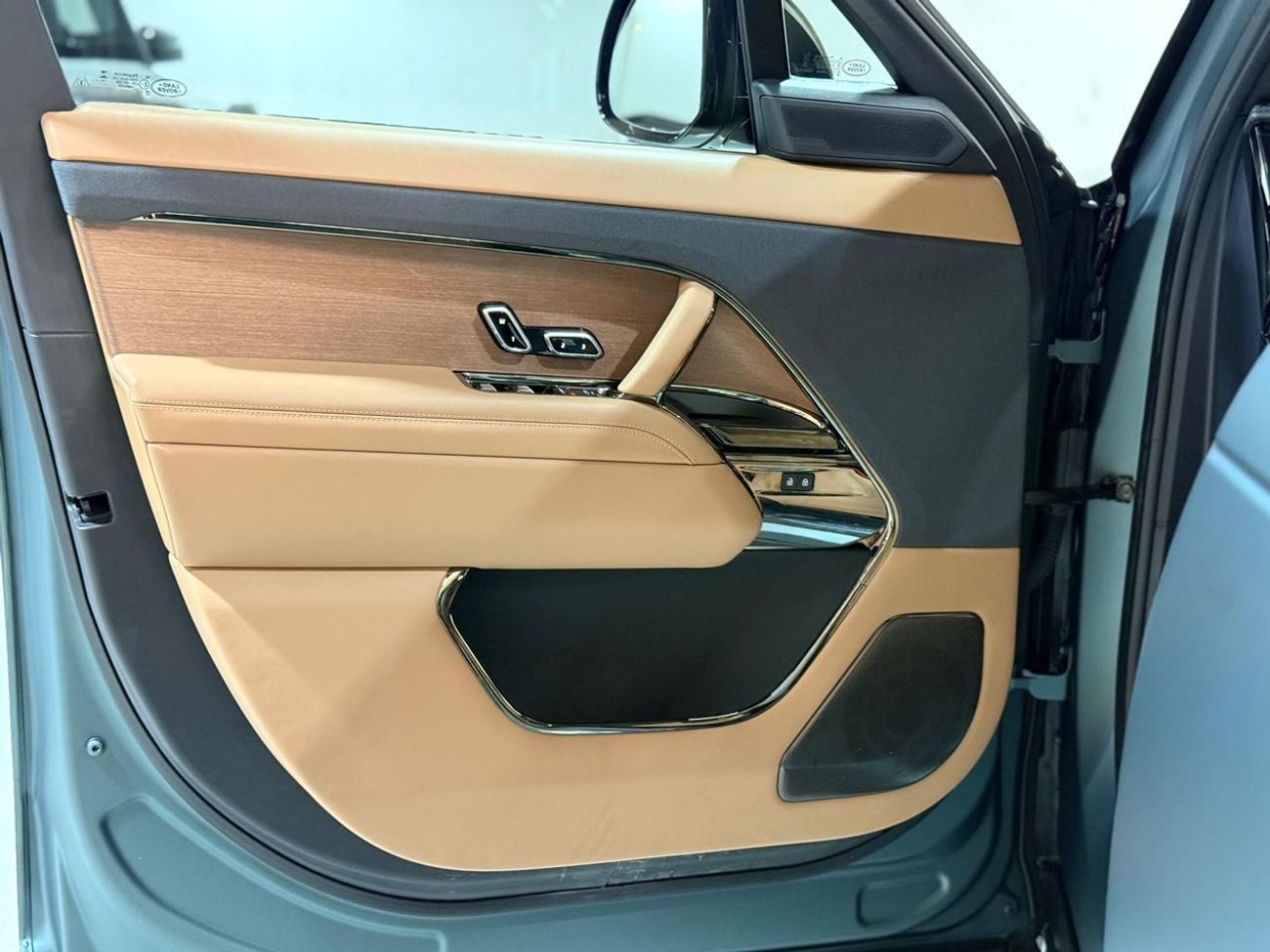 لاند روفر رينج روفر سبورت SV Celestial Gaea 2025 Brand New