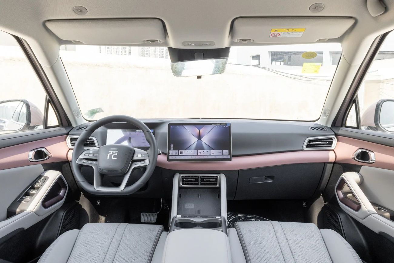 بي واي دي يوان أب 2025 Smart Driving Edition 401KM Vitality Edition