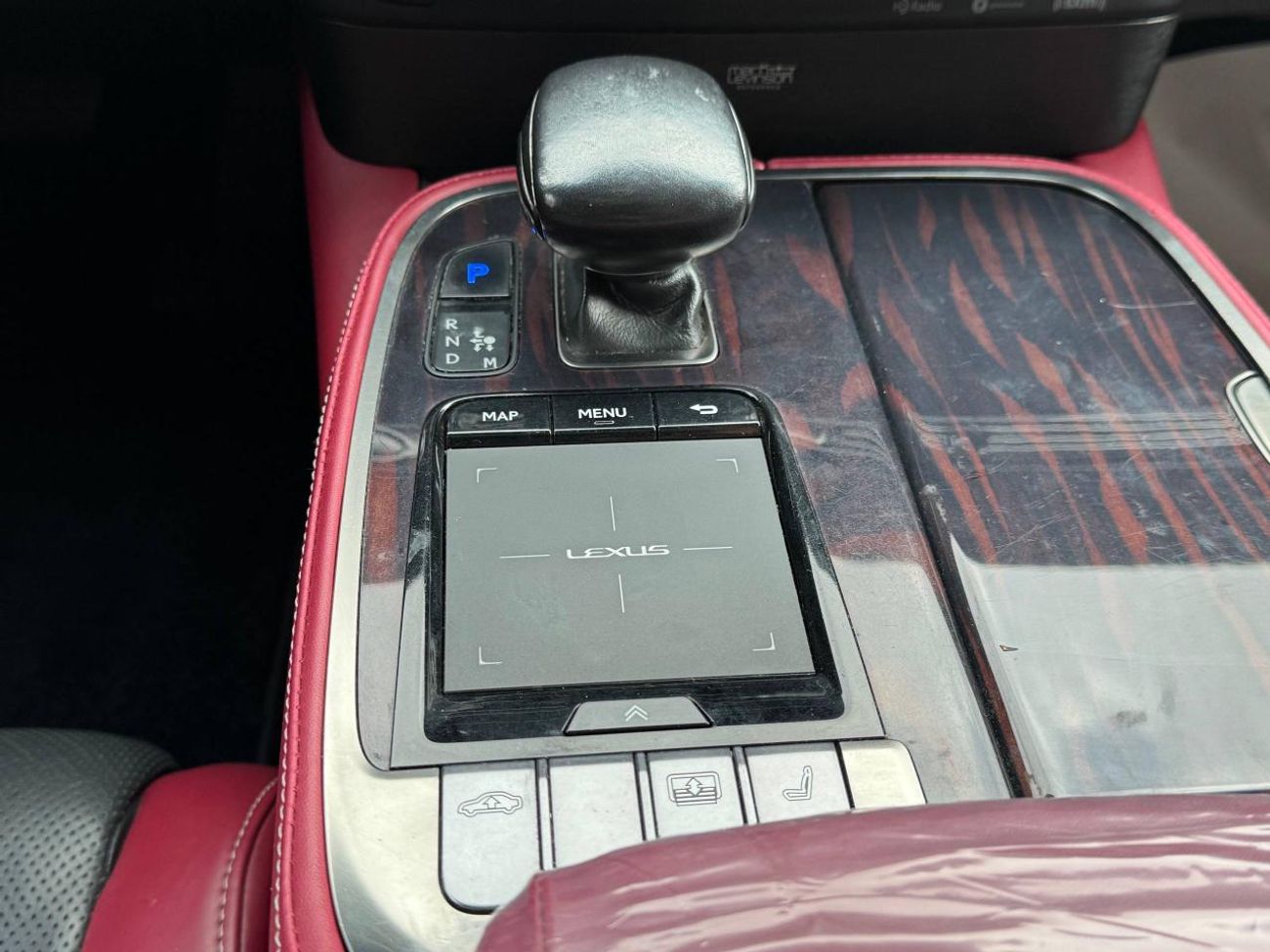 لكزس LS 500 محرك V6 سعة 3.5 لتر / أعلى المواصفات لكبار الشخصيات / كاميرات 360 درجة / تدليك لجميع المقاعد / بحالة