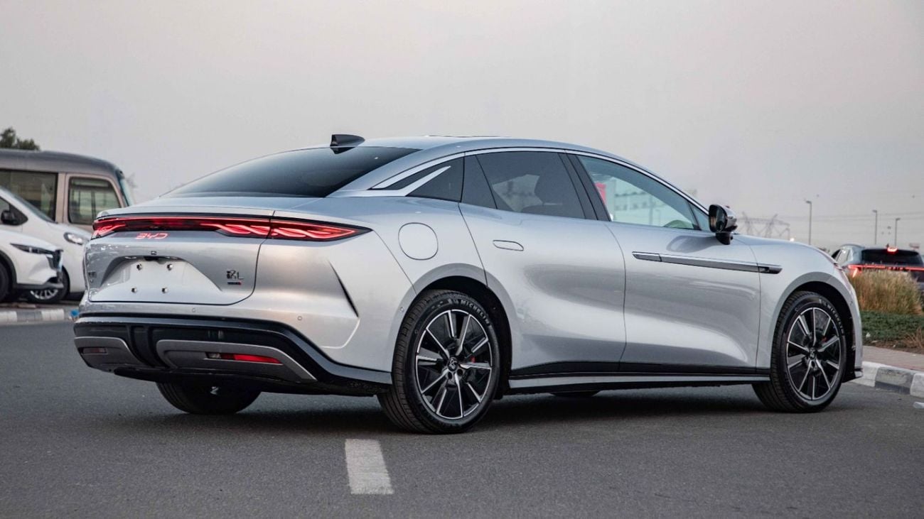 بي واي دي هان HAN L EV 701KM LiDAR Premium Edition | 2025 | Ready Stock Limited QTY