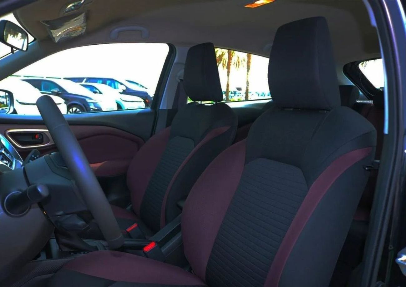 Suzuki Fronx GL 1.5P AT MY2025 – BLUISH BLACK PEARL