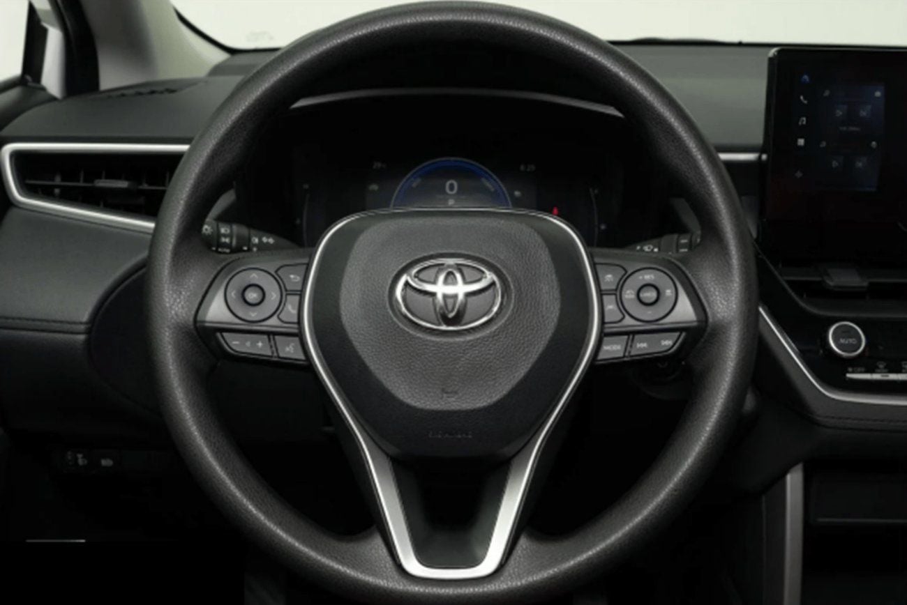 Toyota Frontlander Luxury ECTP2M013 - 202 Toyota Frontlander 2.0L Hybrid Auto White