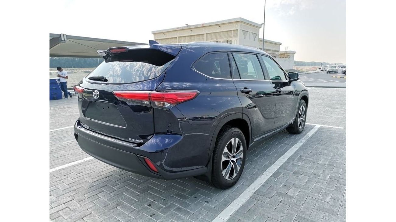 Toyota Highlander Toyota Highlander XLE - 2021 - Blue