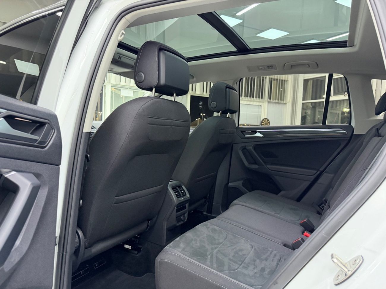 Volkswagen Tiguan 2.0 TSI Elegance