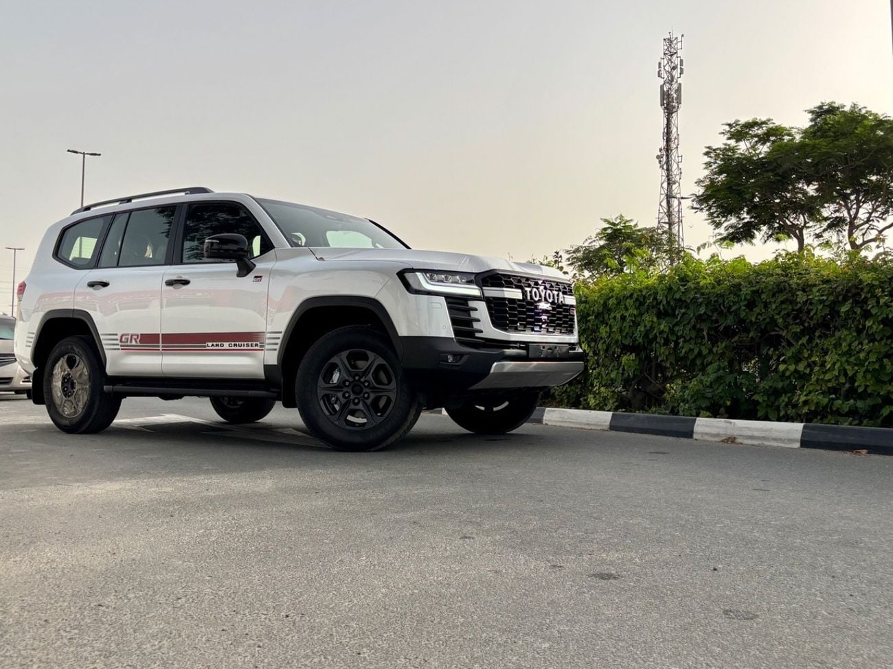 Toyota Land Cruiser GR SPORT