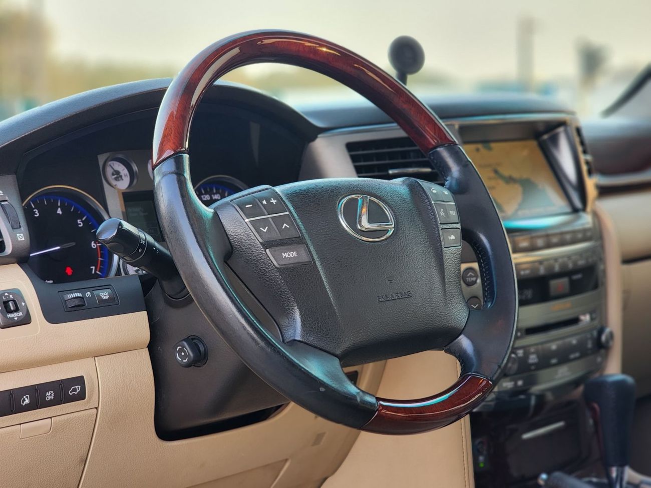 Lexus LX 570 Platinum 5.7L