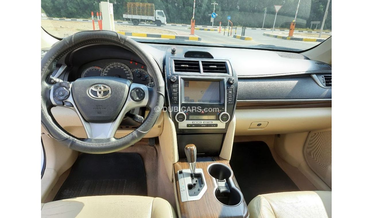 Toyota Camry Toyota camery 2012 gcc SE+ very celen car