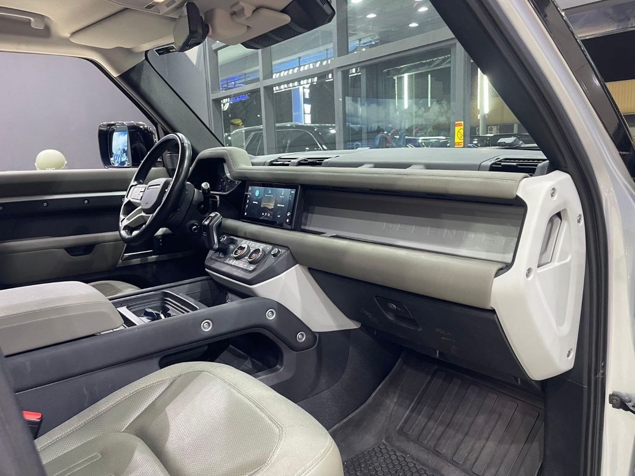 Land Rover Defender D200 110 X-Dynamic S 2.0L (5 Seater)