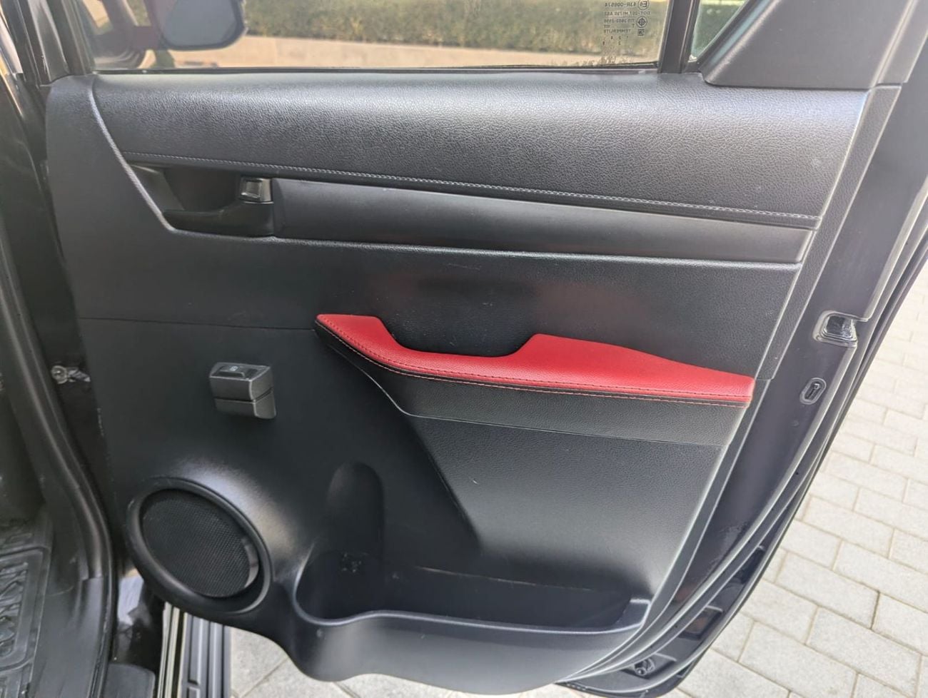 Toyota Hilux GLX 2018 Toyota Hilux Adventure GCC Specs Facelifted 2026 V4 2.7L Interior and Exterior Well-maintaind