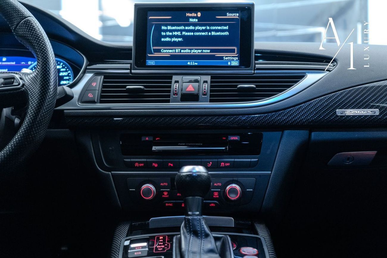 Audi RS7 Performance 4.0L 2017 Audi RS7 Quattro, Carbon Fiber Package, Special Color, GCC