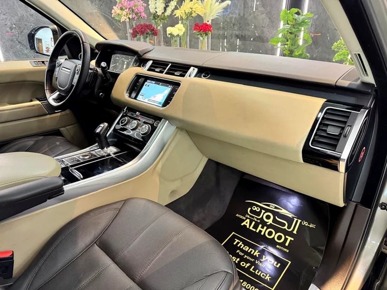 Land Rover Range Rover Sport SUPERCHARGED || GCC II FULLY LOADED || FOOTSTEPS || GIVEN WARRANTY