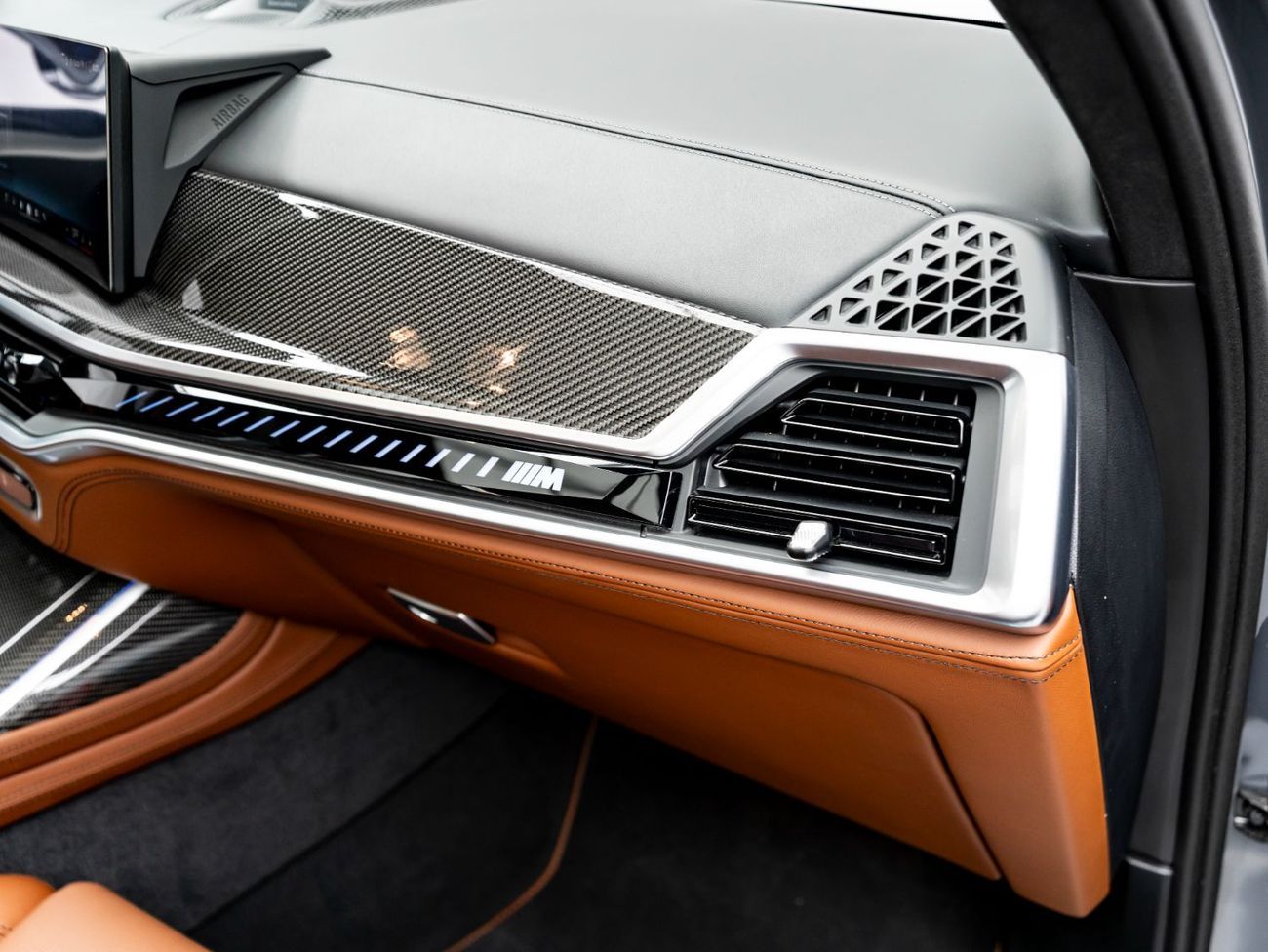 BMW X7 2024 BMW X7 M60i xDrive, June 2029 BMW Warranty + Service Contract, Low KMs, GCC