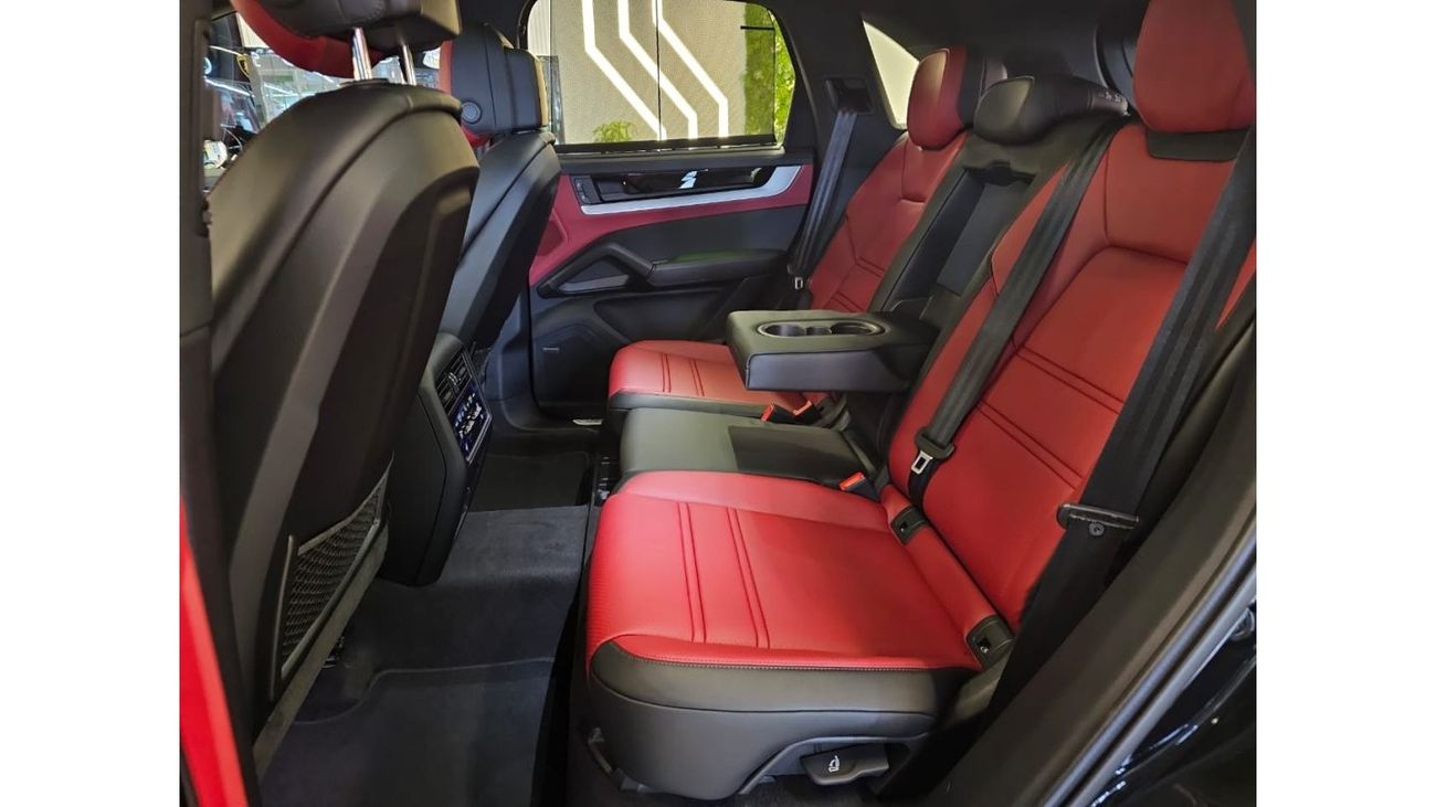 بورش كايان 2024 Porsche Cayenne /GCC/ DEALER WARRANTY