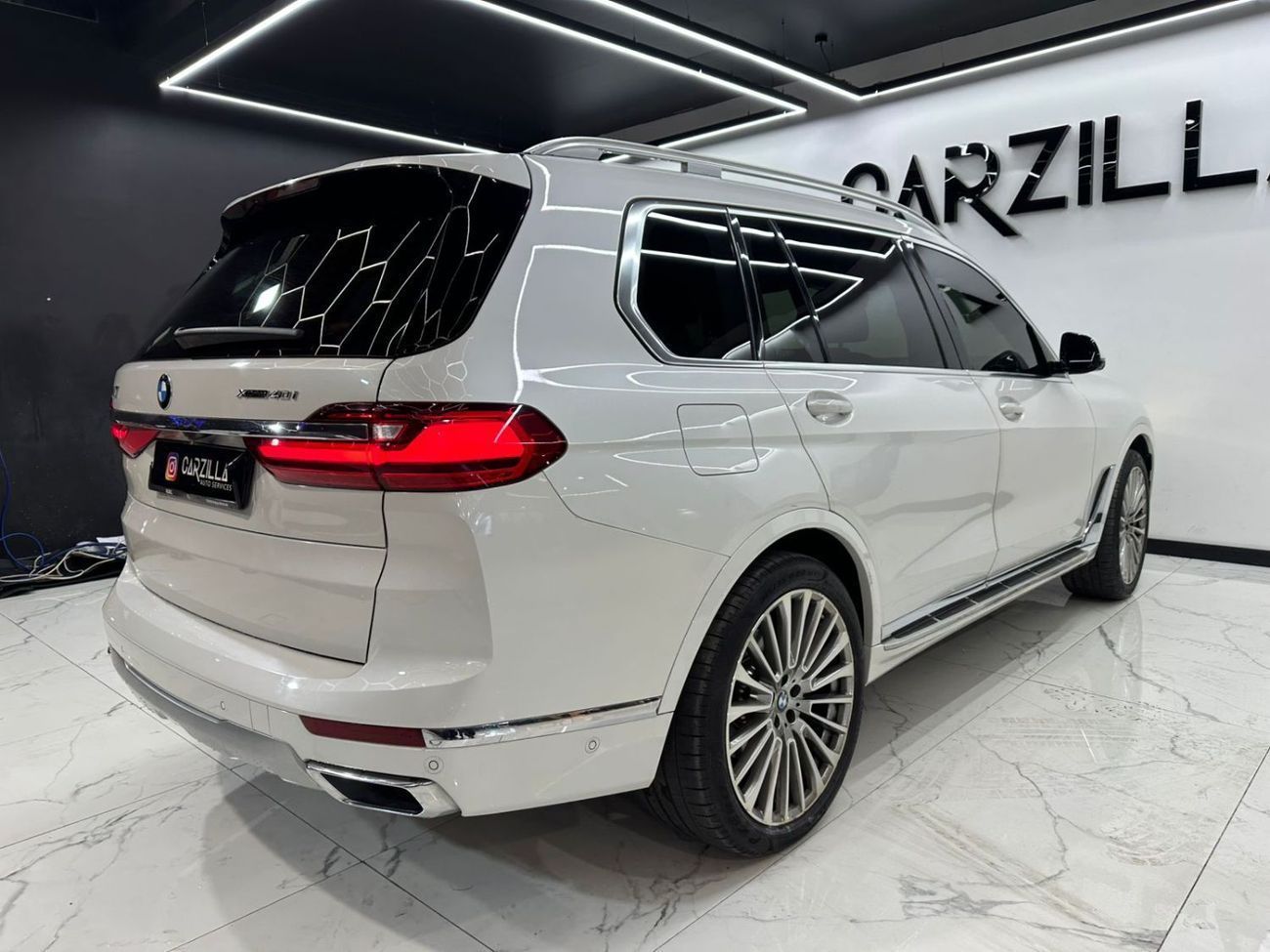BMW X7 40i Pure Excellence 3.0L AED 3,427 / Monthly l 0% Down Payment l Masterclass Captain Seats l 1 Year