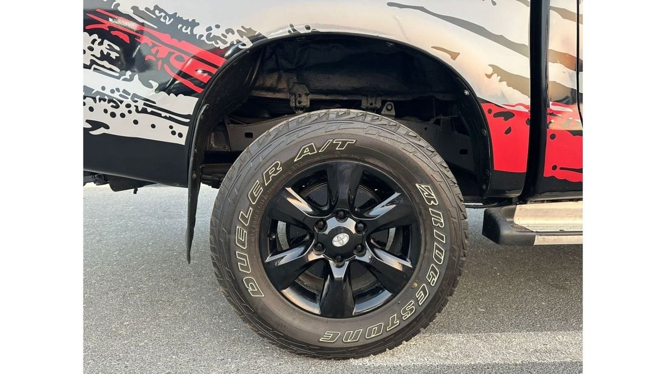 Toyota Hilux DOUBLE CABIN | PREMIUM SPORTS BAR WITH BASKET | 2009 | 2.7L PETROL | LHD | MANUAL | RED INTERIOR