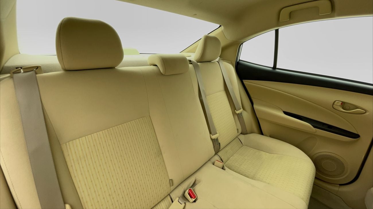 تويوتا يارس SE 1.5 | بدون دفعة مقدمة | اختبار القيادة في المنزل