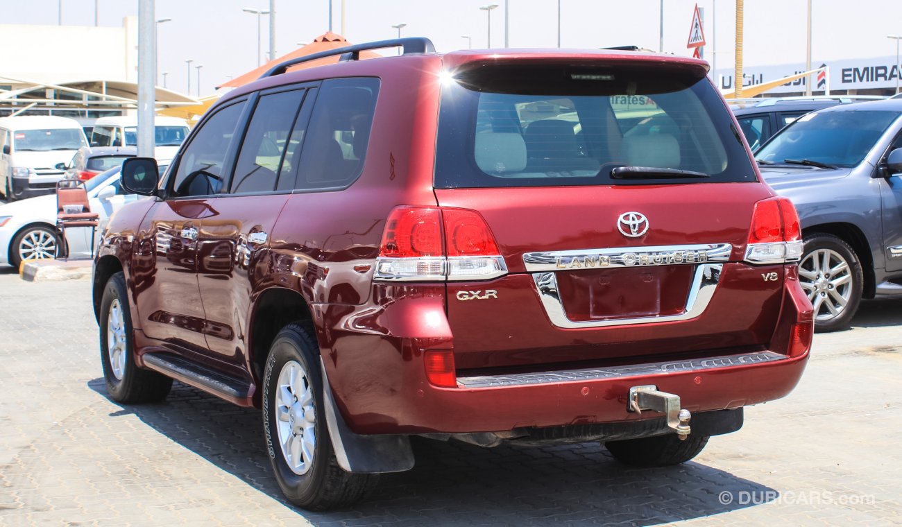 Toyota Land Cruiser GXR V8