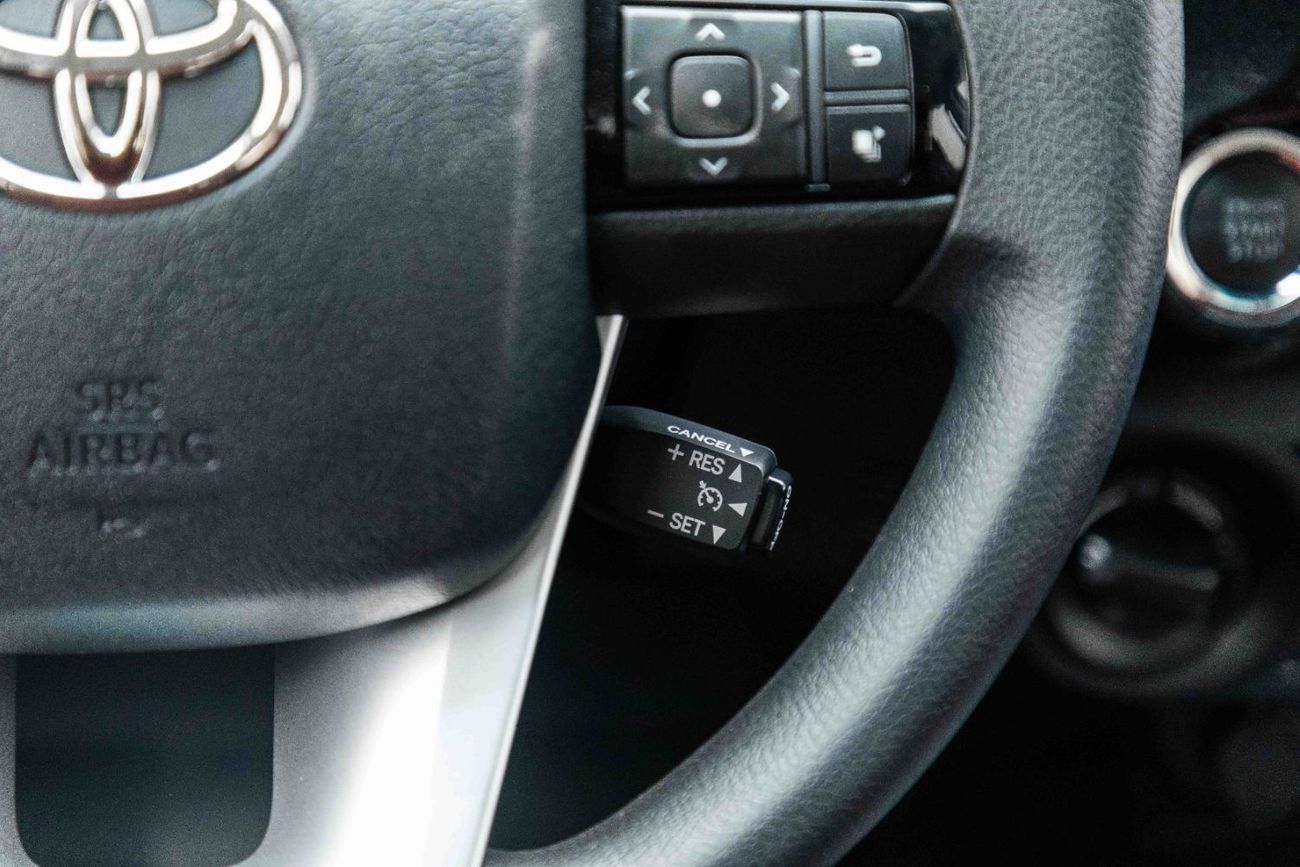 تويوتا هيلوكس Double Cab 2.7L Full Option