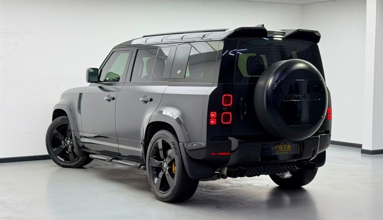 Land Rover Defender 2024 Land Rover Defender 110 HSE P400, 2029 LR Warranty + Service Pack, Full LR Service Pack, GCC