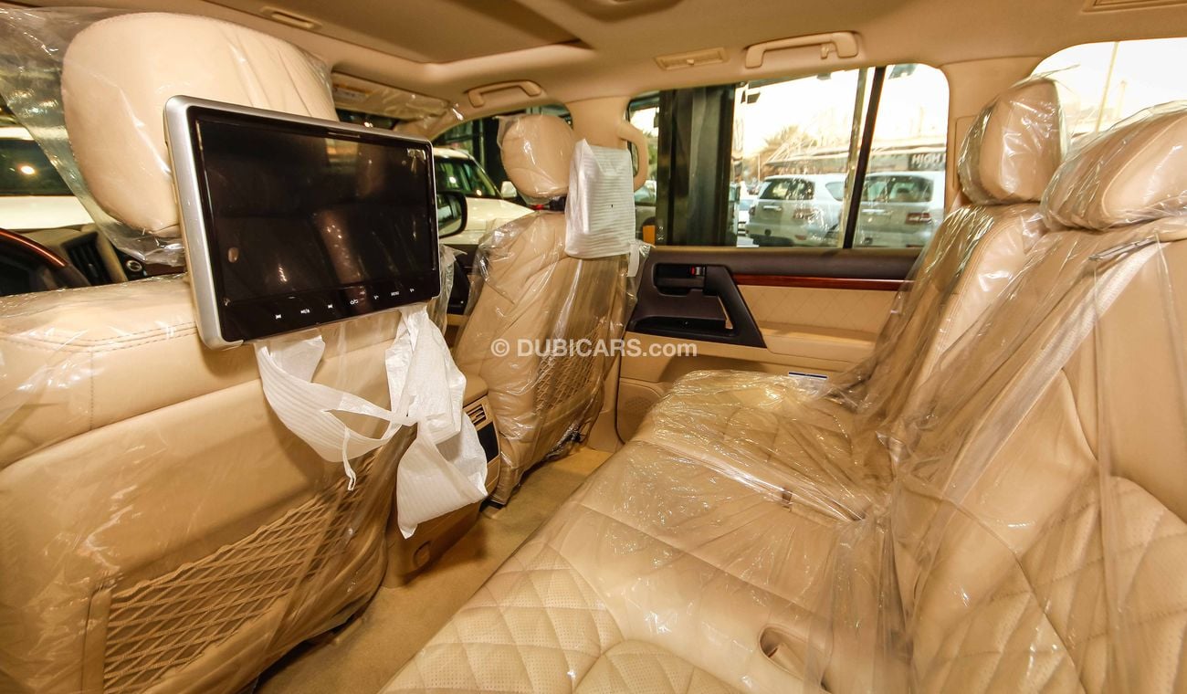 Toyota Land Cruiser GXR White Edition