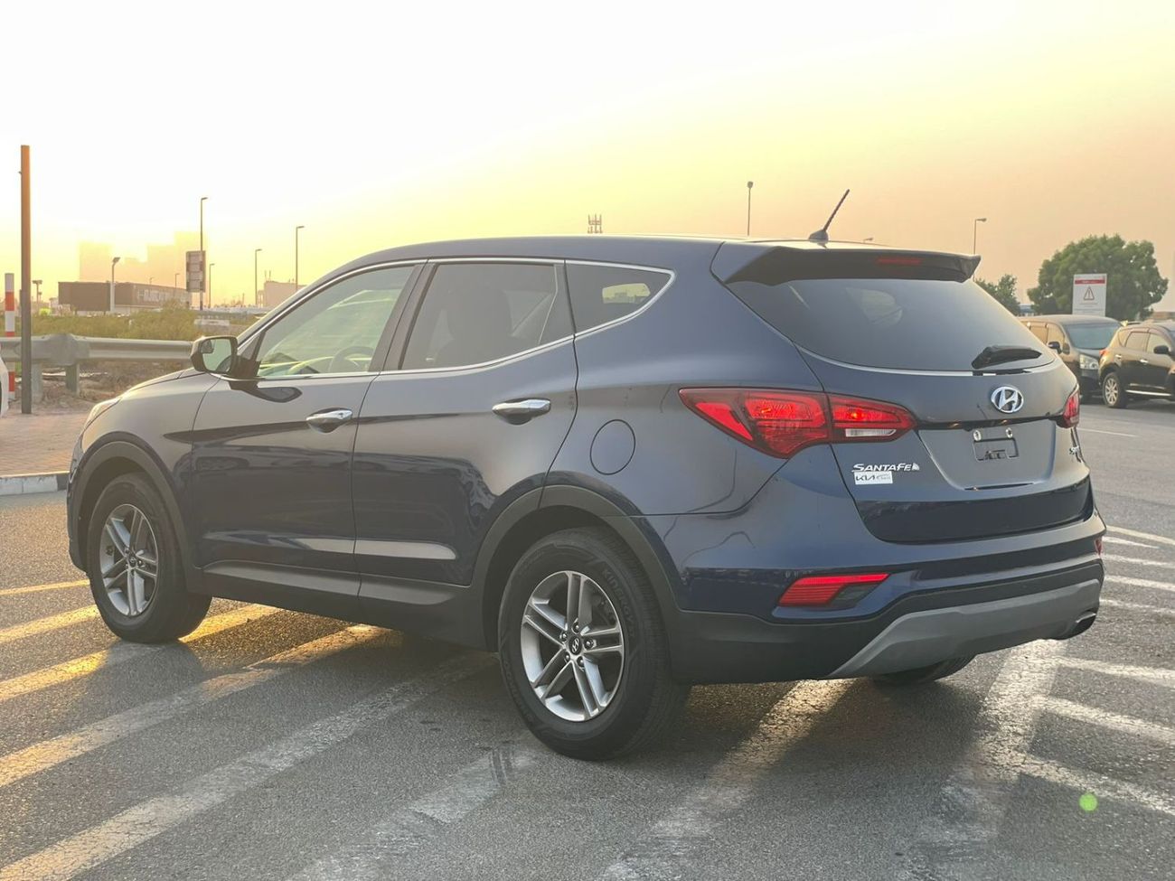 Hyundai Santa Fe 2018 Hyundai Santa Fe 2.4L V4 Sports - Rear CAM - Leather Seats - Cruise Control - 108,000 Mileage
