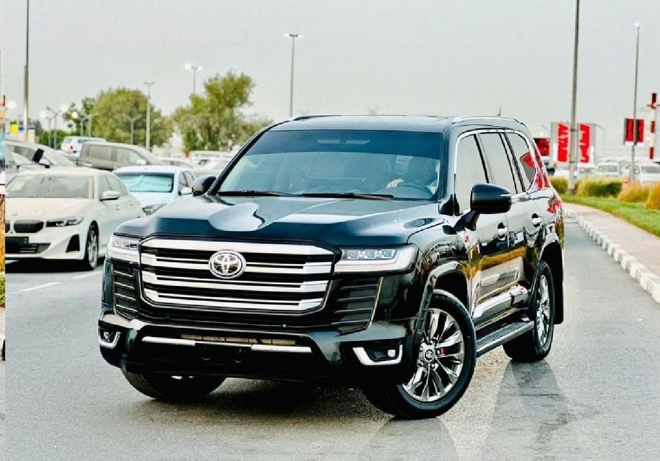 تويوتا لاند كروزر GXR 2012 Facelift to 2024 Shape LC300 Full Option Very Clean And Perfect condition