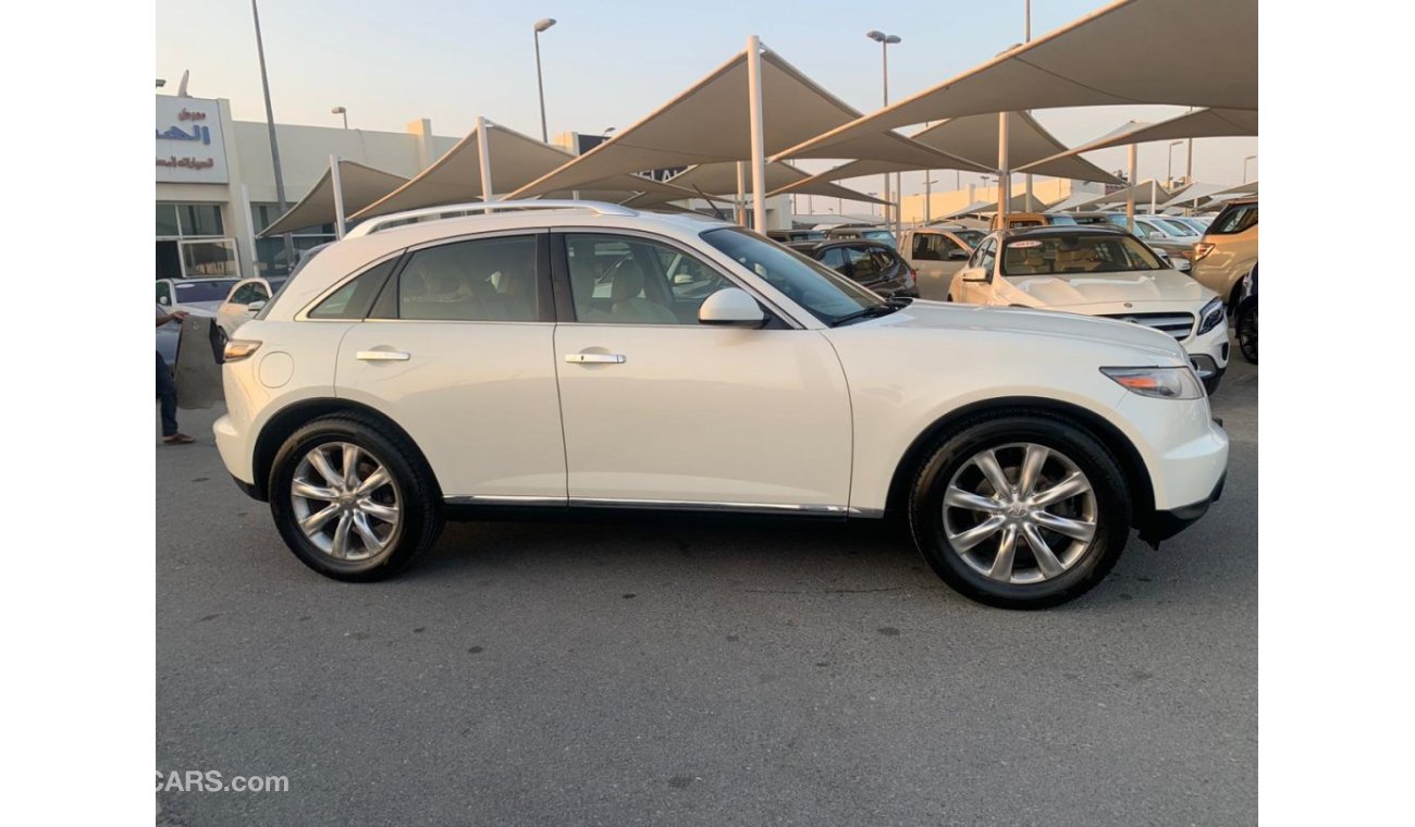 إنفينيتي FX35 Infiniti fx35_Gcc_2008_Excellent_Condition _Full option