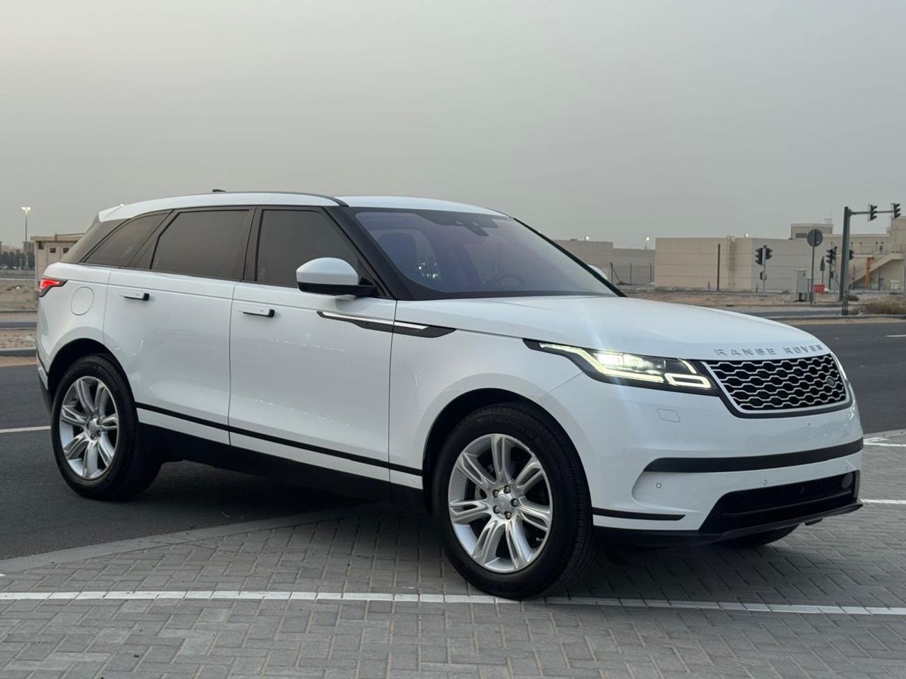 Land Rover Range Rover Velar Land Rover Range Rover Velar R-Dynamic,GCC 2020 Full service history