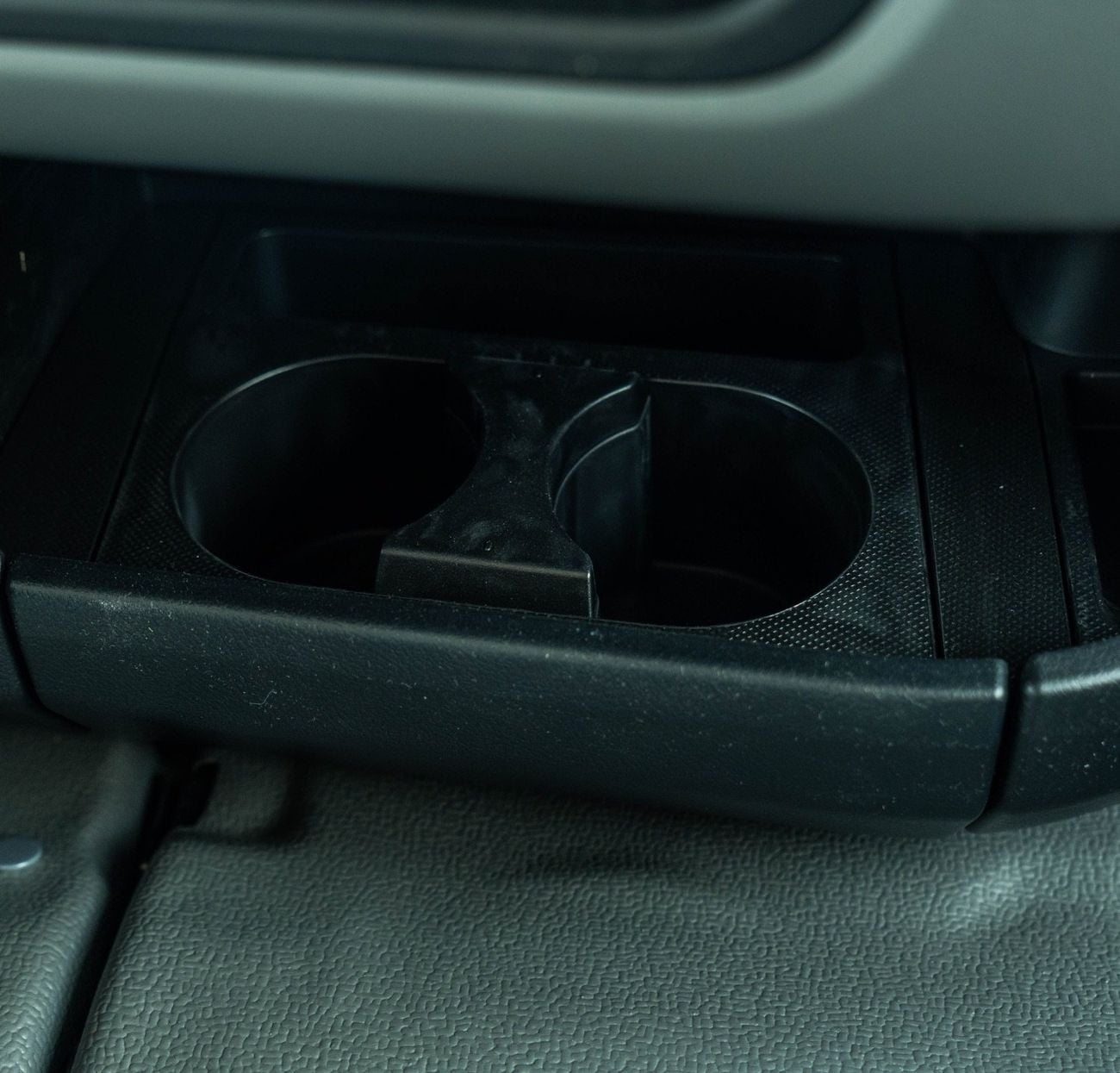 تويوتا كوستر 4.0L | V6 | Petrol | 2025