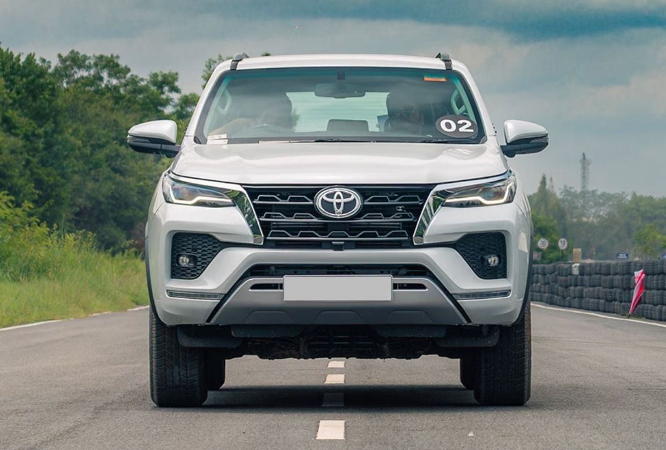 Toyota Fortuner RIGHT HAND DRIVE 2.8