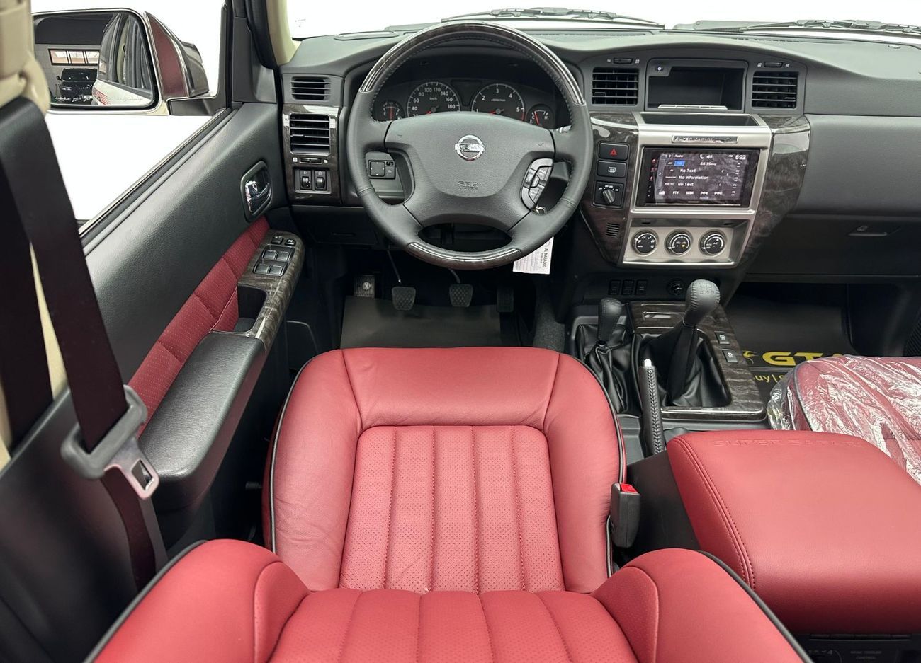 Nissan Patrol Super Safari 2024 Nissan Patrol Super Safari Al Ostoura, 2029 Agency Warranty, Agency FSH, GCC