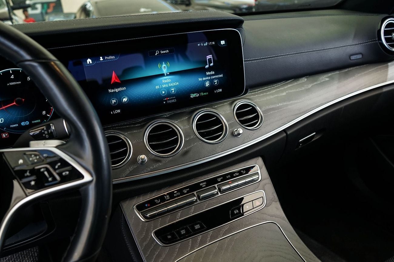 مرسيدس بنز E 350 Engine: 2.0L Turbocharged Inline-4 Engine (E350 AMG Dynamic spec commonly)