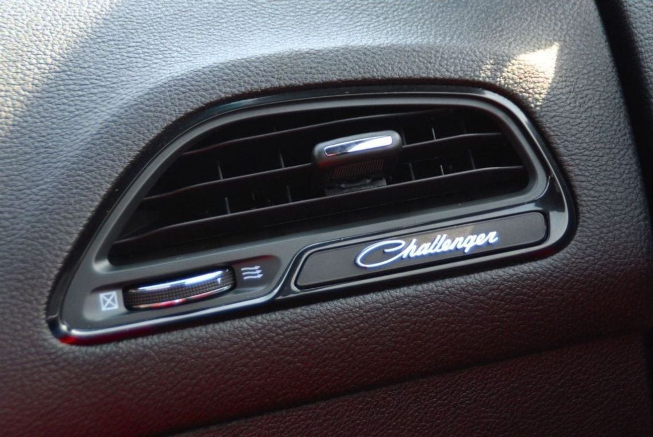 Dodge Challenger SXT Plus 3.6L THE MOST BEAUTIFUL COLOR/ FULL OPTION- SUN ROOF -ORGINAL AIR BAGS