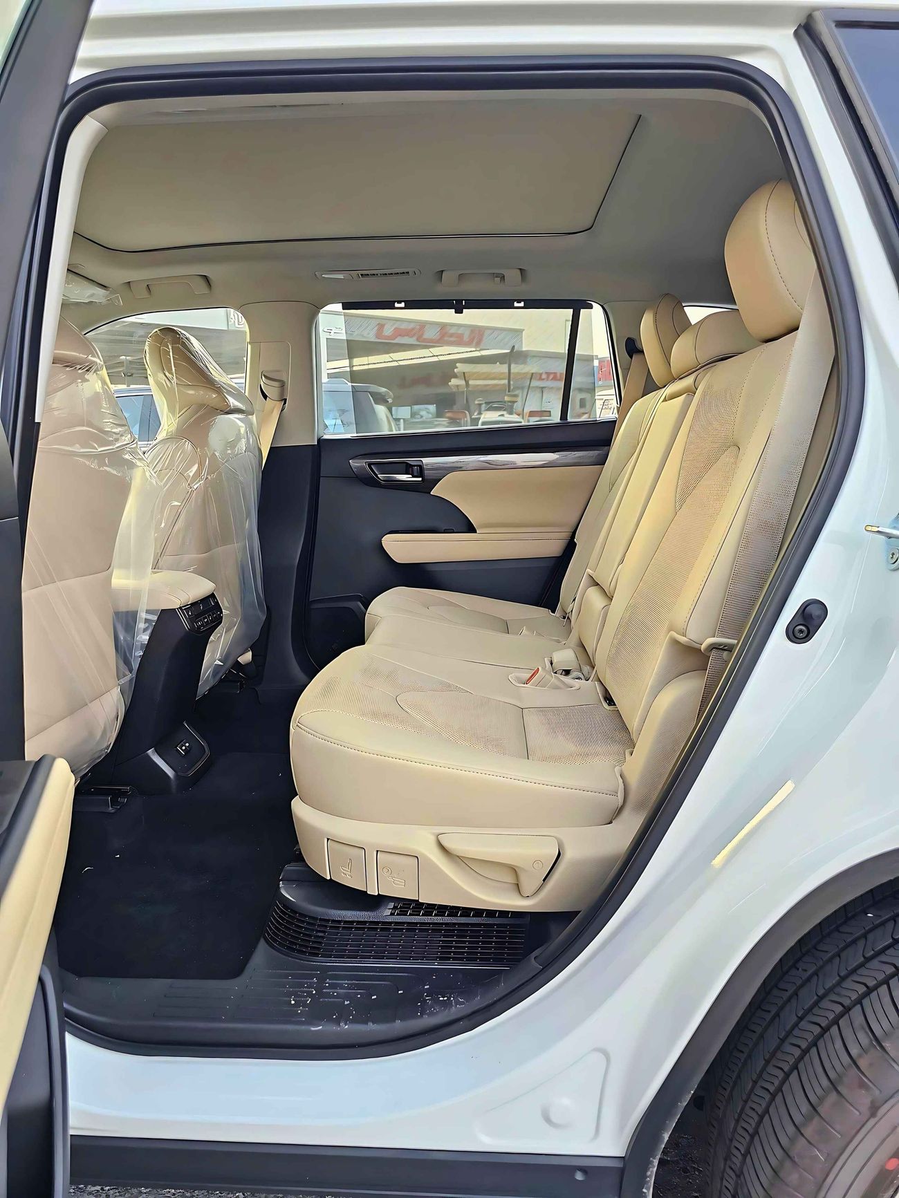 تويوتا هايلاندر 2.5L V4 HYBRID / LIMITED FULL OPTION / PANORAMAIC / JBL SPEAKERS (CODE # 68031)