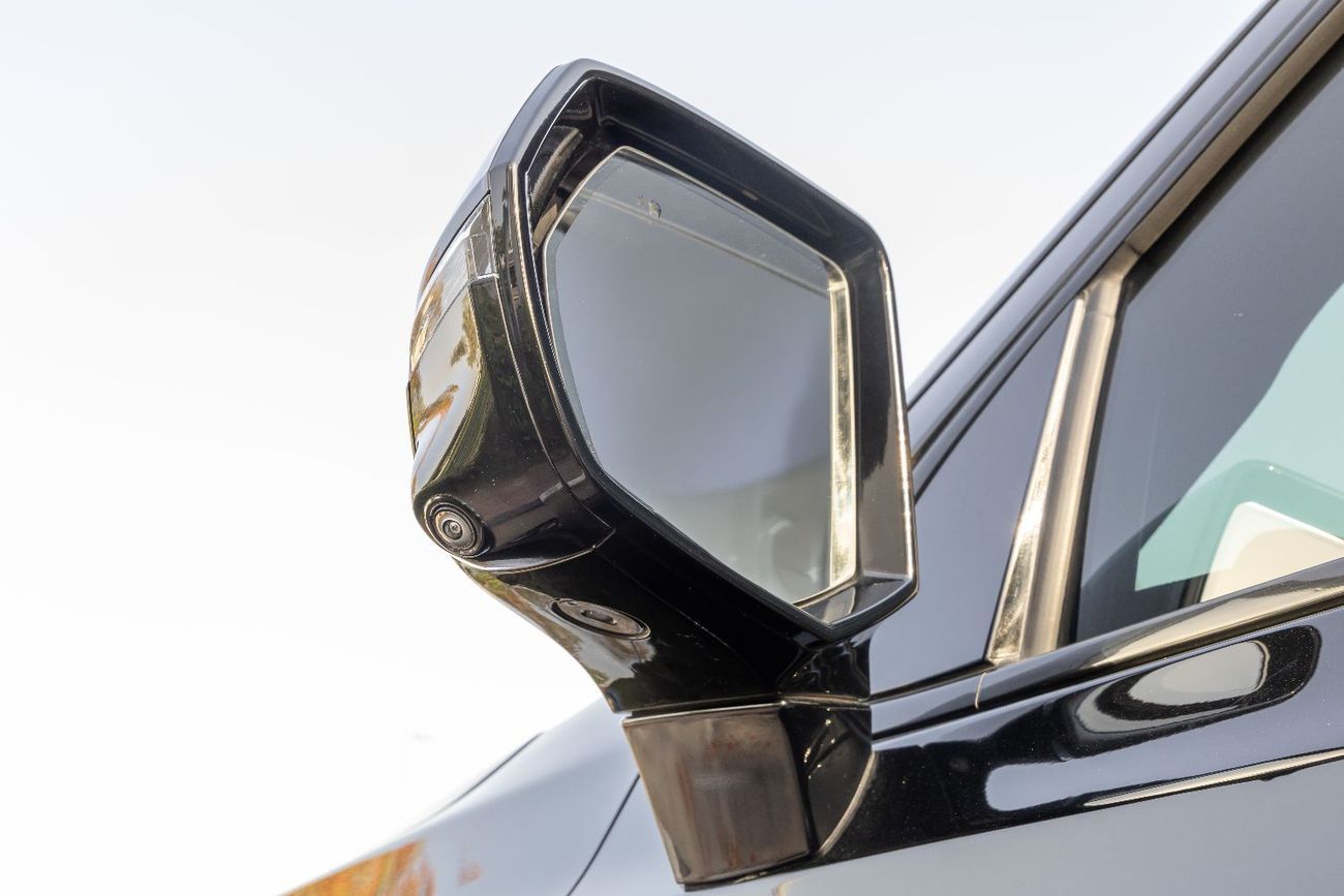 كاديلاك إسكالاد Sport Platinum 6.2L 4WD Cadillac Escalade Sport Platinum - Perfect Condition - 2022