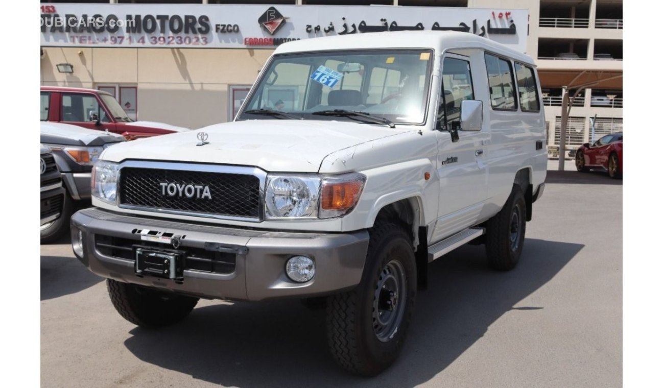 تويوتا لاند كروزر HARDTOP GRJ78 4.0 V6 WINCH HARD TOP TROOPER