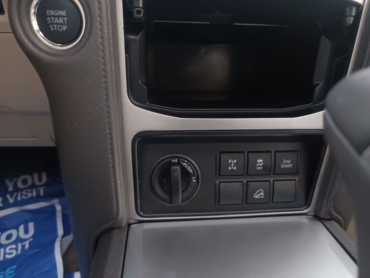 تويوتا برادو PRADO GXR 4.0L AWD BLACK 2022