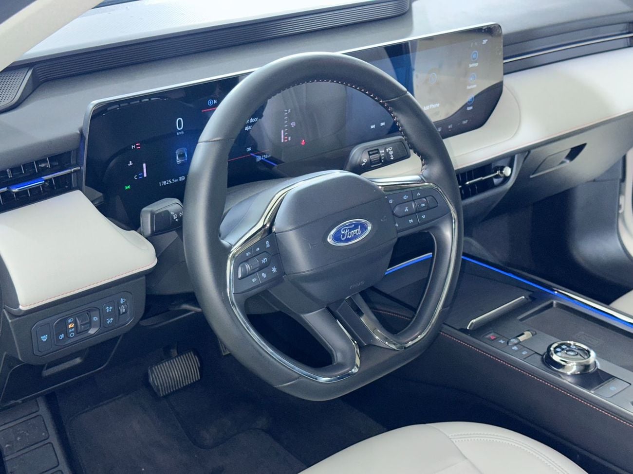 فورد توروس تيتانيوم FHEV/AL TAYER MOTORS/ AL QOUZ SHOWROOM/TPC3225H