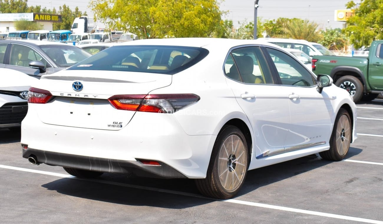 Toyota Camry 2.5 L GLE Hybrid