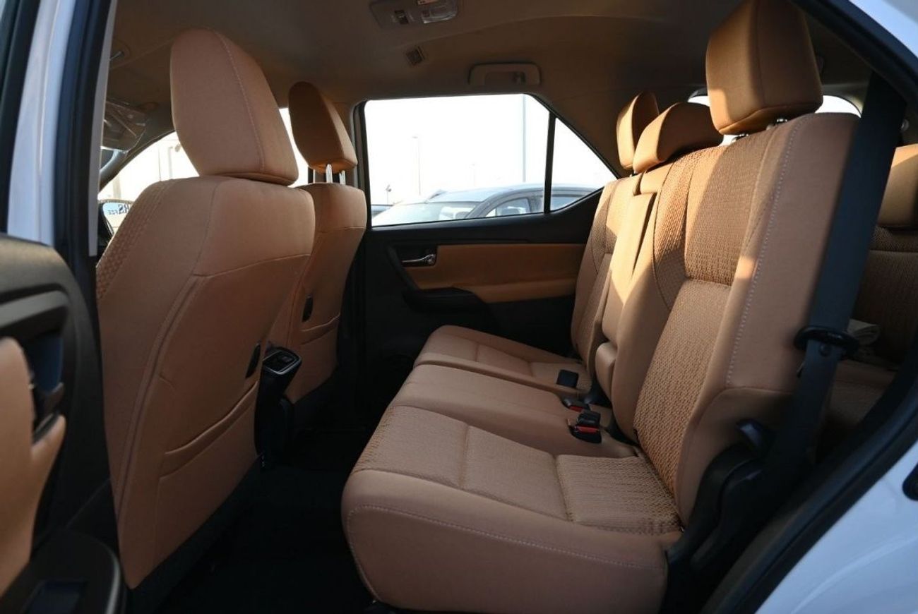 Toyota Fortuner Toyota Fortuner GX 2.7L Petrol, SUV, 2WD Color White Model 2023