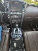 Infiniti QX70 LUXURY