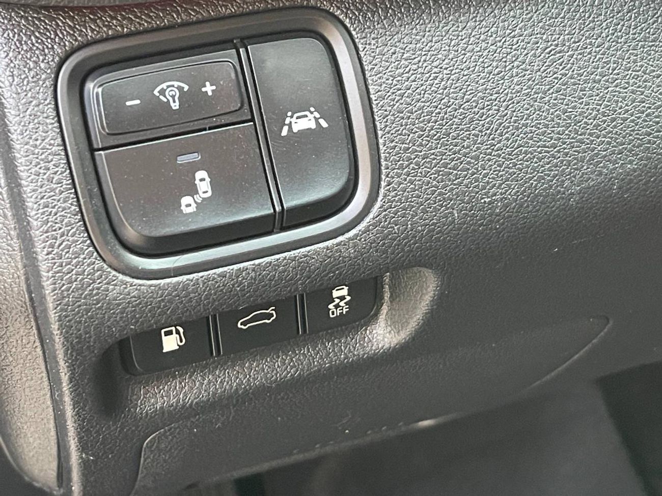 Kia Optima EX Deluxe 2.4L 2.4L V4 / PANORAMIC SUNROOF / LEATHER / RADAR / ROAD ASSIST / RIMS / IN PERFECT CONDI