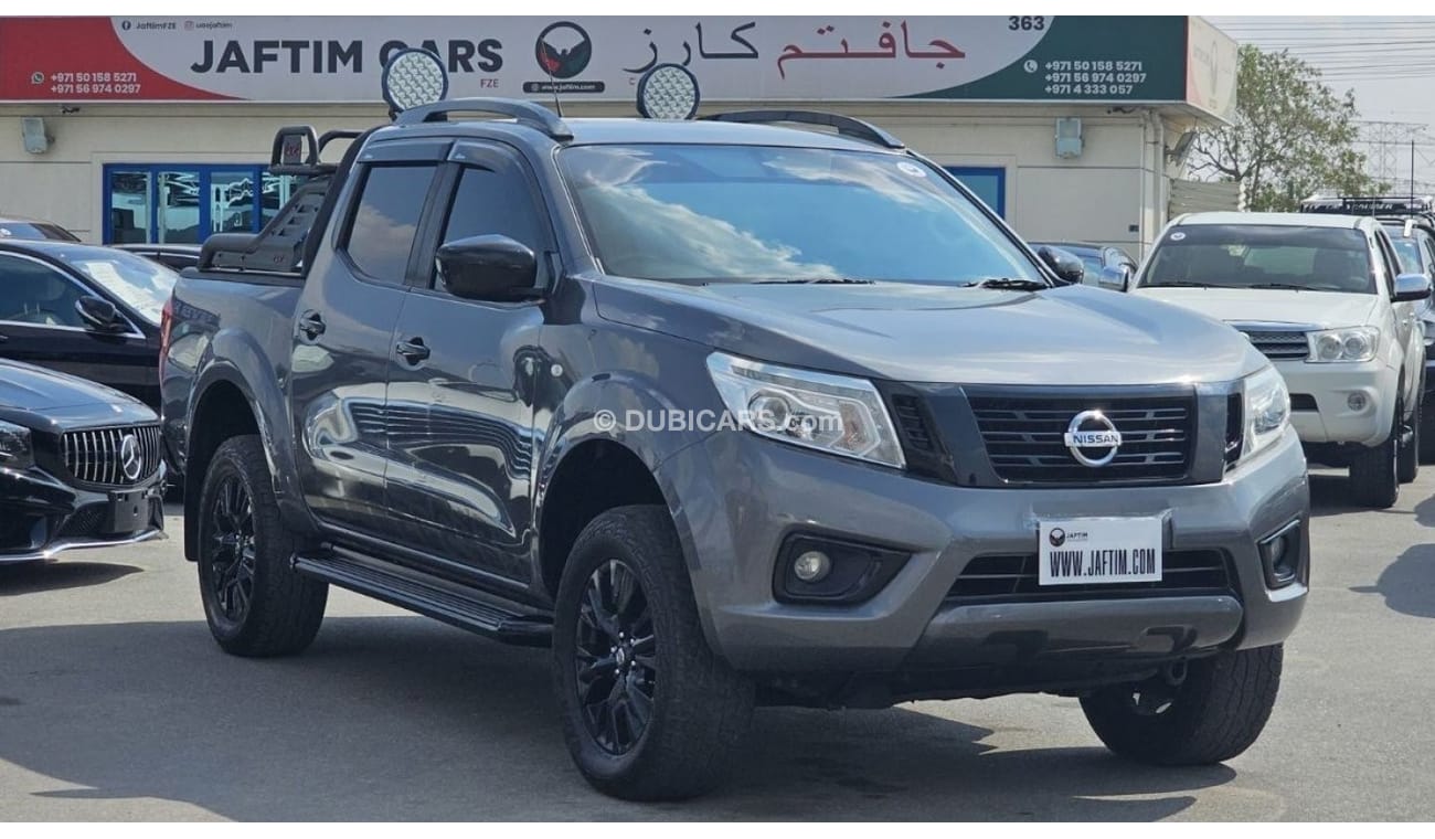 Nissan Navara SPORTS BAR WITH PROJECTED LIGHTS | RIGHT-HAND-DRIVE | TRAILER HITCH