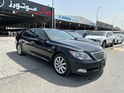 Lexus LS460