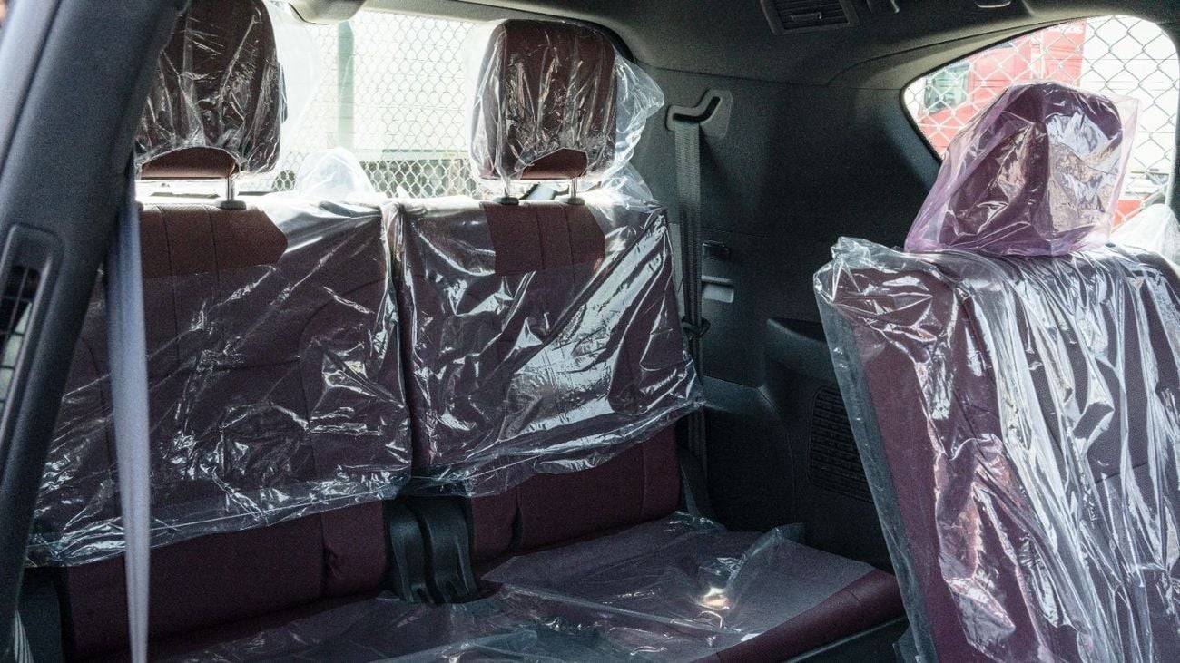 Lexus LX 700h 2026 Lexus Signature LX700h 3.5L AT Hybrid-With Auto Park