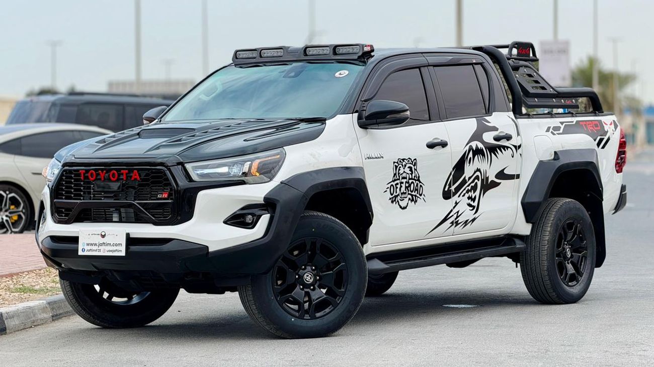 تويوتا هيلوكس -