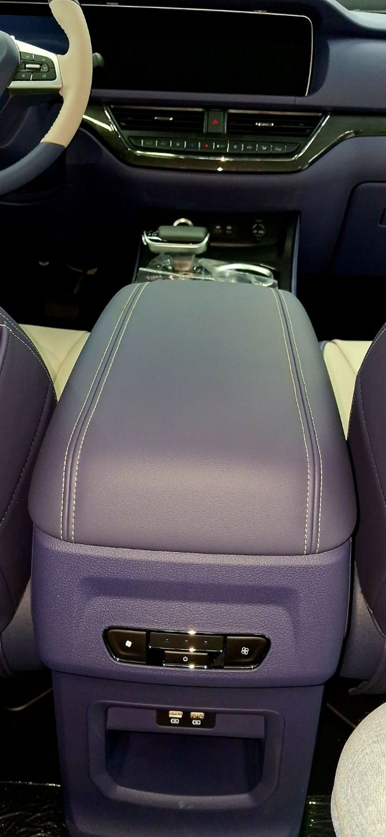 BAW 212 M7 // 9 Seats Automatic Petrol Engine