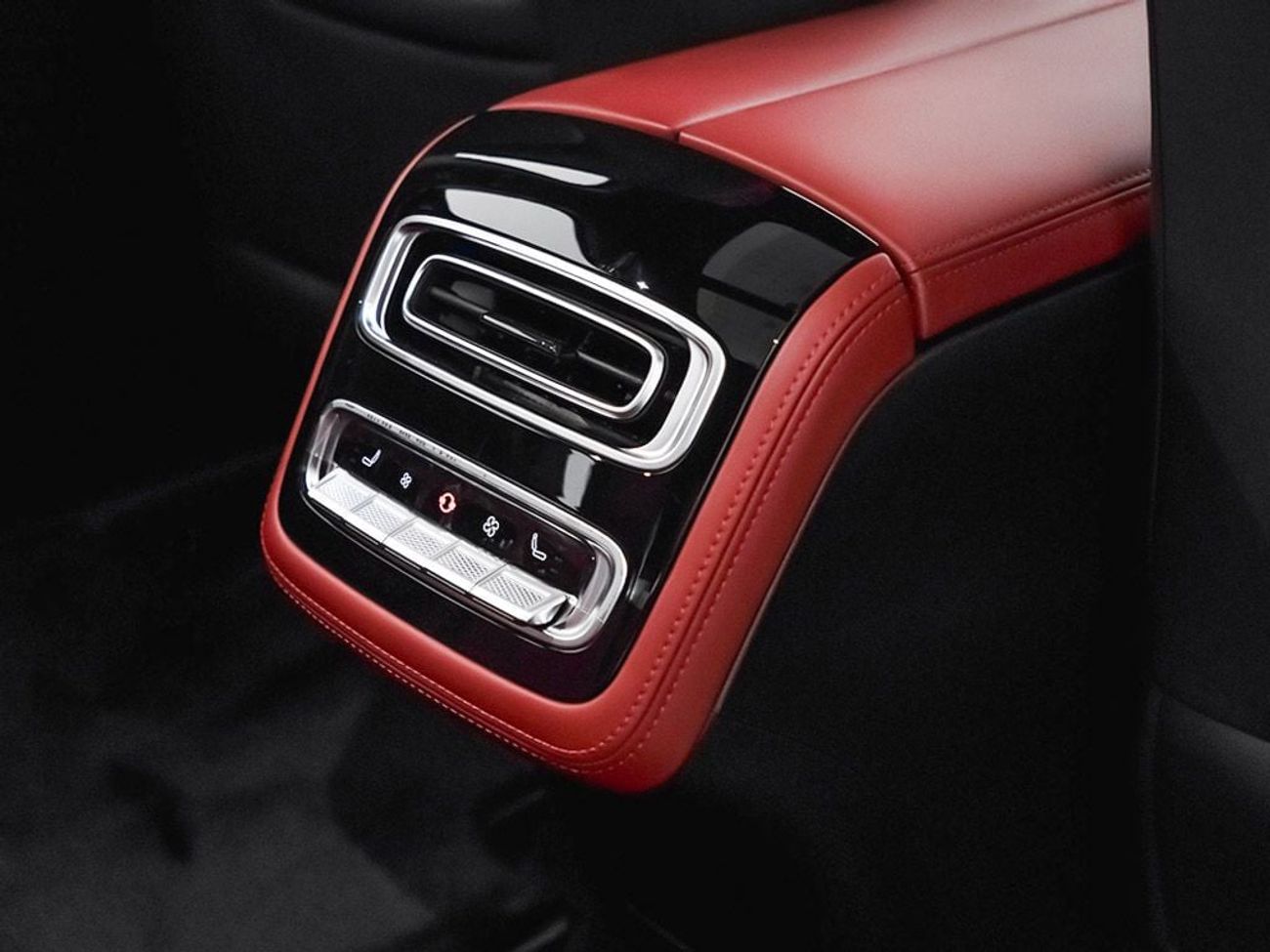 Exeed RX 2026 Exeed RX PHEV Prestige AWD / Brand New Car / 7 Years Warranty