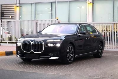BMW 735i DESIGN PURE EXCELLENCE BMW 7 Series 735 2025 GCC specs