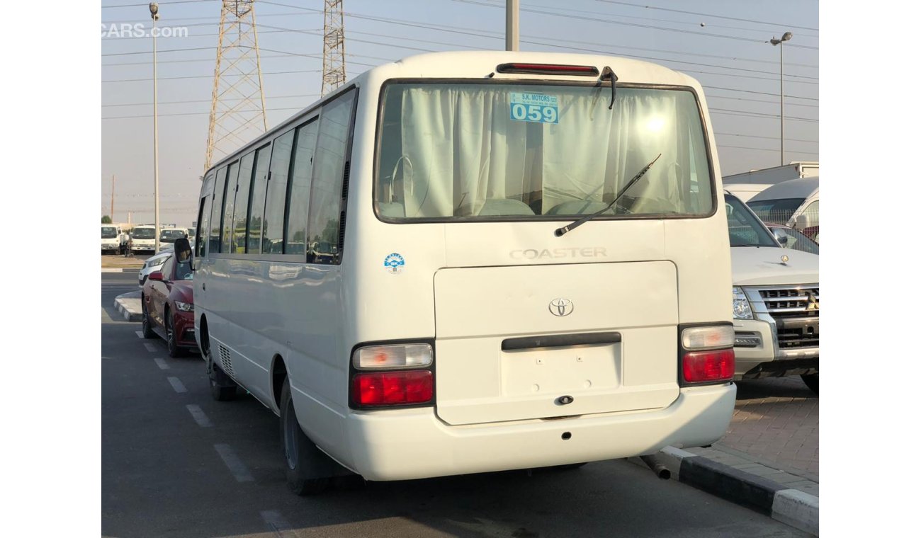 تويوتا كوستر 4.2L Diesel, Automatic Door, Clean Interior and Exterior, SPÉCIALEMENT POUR LE CONGO, LOT-TCW05